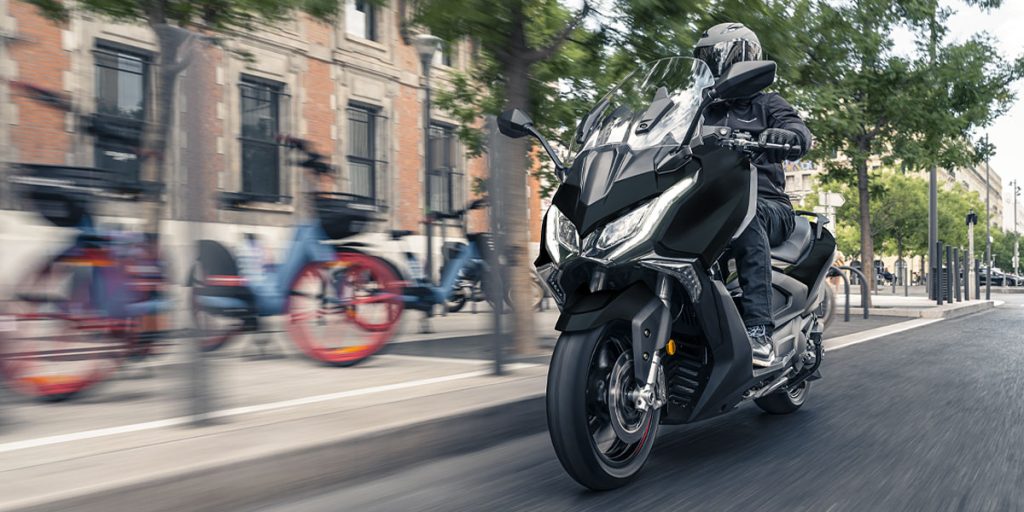Kymco AK550